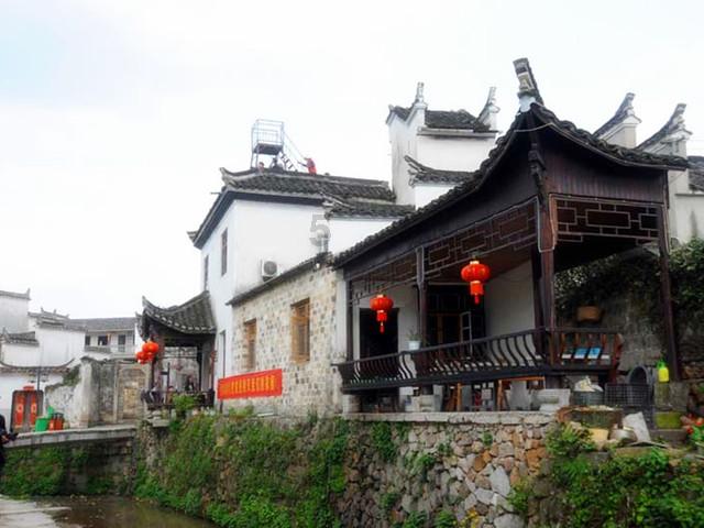 逃离无人大住宅